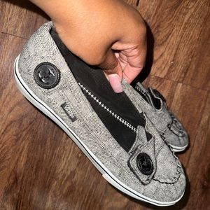 Vans slide on